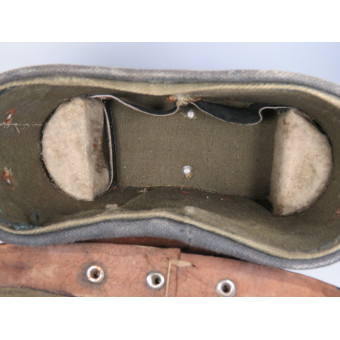 Бинокль РККА 6x30, выпуск 1945 года, с ранним чехлом 194x