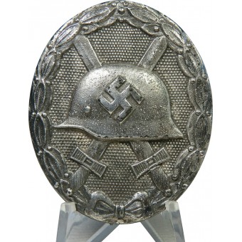 Знак  за ранение  серебряная степень. L/14 Friedrich Orth. Espenlaub militaria