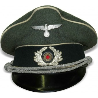 Фуражка офицера пехоты Вермахта из стандартного полевого сукна. Espenlaub militaria