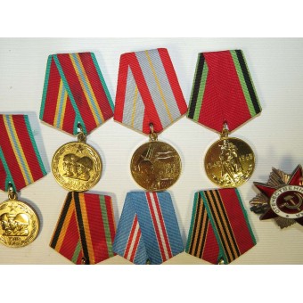 En uppsättning utmärkelser och dokument för den lettiska RKKA-befälhavaren.. Espenlaub militaria