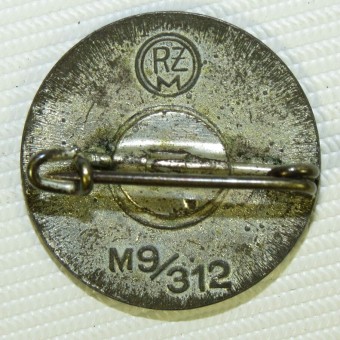 NSDAP-Parteiabzeichen in Zink, RZM M9/312. Espenlaub militaria