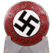 NSDAP:s medlemsmärke - M1/155 RZM. Schwertner & Cie