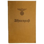 Ahnenpaß- Паспорт обладателя арийской крови в поколениях.
