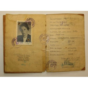 Sowjetische Besatzungszeit in Österreich Personalausweis. Espenlaub militaria