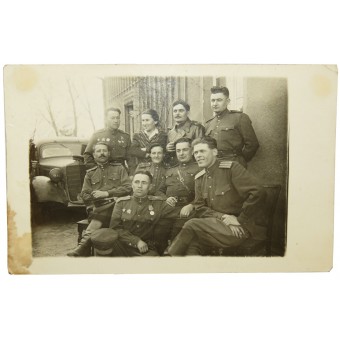 Фото офицеров РККА, женщины лейтенанта и местной жительницы. Espenlaub militaria