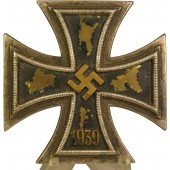 Iron cross 1939 1st class with yellow brass core