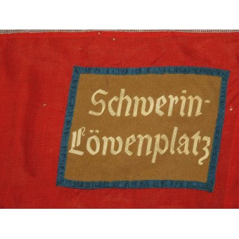 NSDAP Ortsgruppenfahne Drapeau pour Schwerin-Loewenplaz. Espenlaub militaria