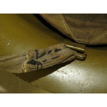 Neuvostoliiton kypärä, joka on valmistettu estämään LeningRadille puolisotilaallisille yksiköille. Espenlaub militaria