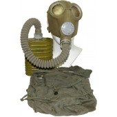 Masque à gaz BS MT-4 avec masque estonien adapté ARS. Rare.