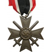 KVKII con espadas, cruz al mérito de guerra, 1939, marcada 