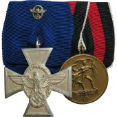 Medaille Bar: Auszeichnung für langjährige Verdienste um die Polizei und Medaille für die Annexion des Sudetenlandes