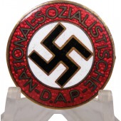 Insignia de miembro del NSDAP M1/165 Rudolf Tham