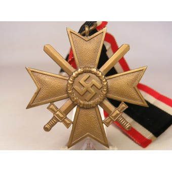 Militärisches Verdienstkreuz zweiter Klasse mit Schwertern 1939. Bronze. Brennlack. Espenlaub militaria
