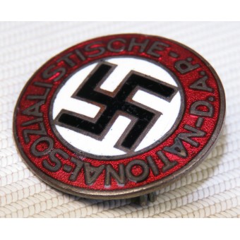 NSDAP:s medlemsmärke, den tidiga utgåvan före RZM-standarden. Espenlaub militaria
