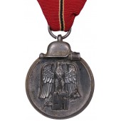 Medalla de la Campaña de Invierno - Winterschlacht im Osten 1941- 42 Deschler & Sohn, marcada 
