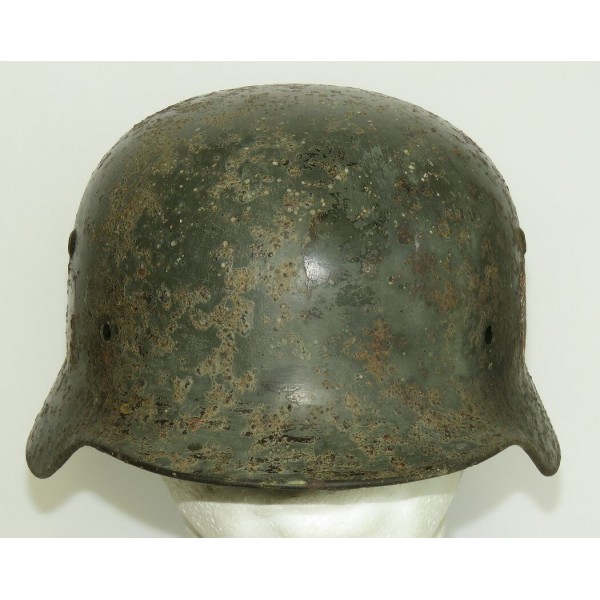 Double-decal M 35 SS helmet