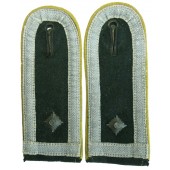 Early M36 shoulder straps of the Wehrmacht Signals troops