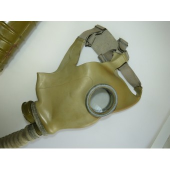 Máscara antigás del Ejército Rojo BN-TC con máscara MOD 08. Espenlaub militaria