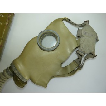 Máscara antigás del Ejército Rojo BN-TC con máscara MOD 08. Espenlaub militaria