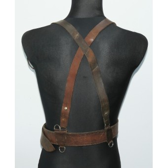 Belt, Cross straps and a whistle with a pocket for the RKKA M1932 marching equipment. Espenlaub militaria