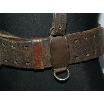 Riem, kruisbanden en een fluitje met een zakje voor de RKKA M1932 marsuitrusting. Espenlaub militaria