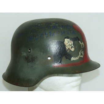 Casco alemán M42 con arte propagandístico soviético. Espenlaub militaria