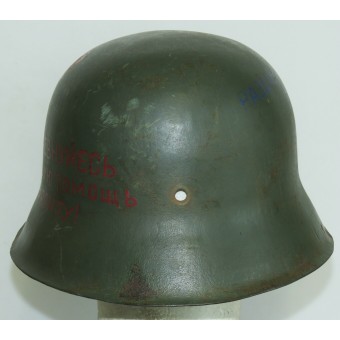 Casco alemán M42 con arte propagandístico soviético. Espenlaub militaria