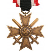 Kriegsverdienstkreuz mit Schwertern 2.k. PKZ 101 Rudolf Tham. Габлонц