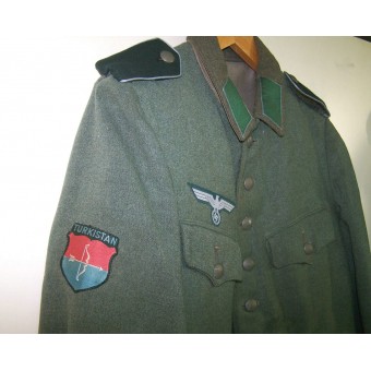 Nederländsk tunika för Wehrmacht med Turkistan-volontärinsignier. Espenlaub militaria