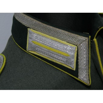 A parade/walkout Waffenrock in the rank of Feldwebel of the 17th signals battalion of the Wehrmacht. Espenlaub militaria