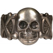 Silver traditional ring with skull from the 3rd Reich period. Sterling silver 835