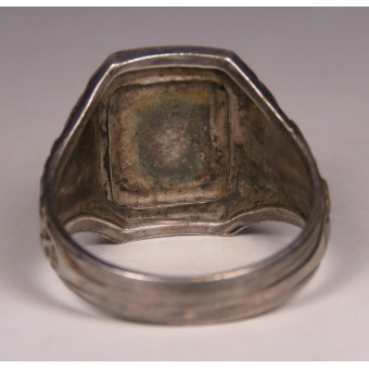 Anillo alemán con diseño de gaviota procedente de un collar de la Luftwaffe. Espenlaub militaria