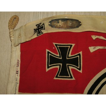 Bandera de batalla de la Kriegsmarine con el gallardete de comandante del submarino U-407. Espenlaub militaria