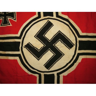 Bandera de batalla de la Kriegsmarine con el gallardete de comandante del submarino U-407. Espenlaub militaria