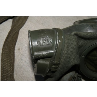 Tidig M 37 gasmask med behållare, Lufschutzpolizei återutgiven. Espenlaub militaria