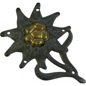 Emblema laterale del cappello tedesco Gebirgsjager in acciaio ossidato - Edelweiss
