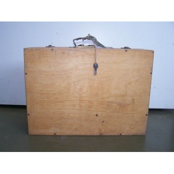 Caja de madera finlandesa de primeros auxilios 1939-1944 años. Espenlaub militaria