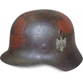 Tysk m 40 Wehrmacht stålhjälm med målat hakkors