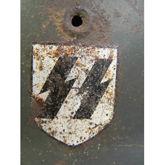 M 42 Waffen SS -teräskypärä. Espenlaub militaria