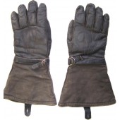 Ett par sovjetiska handskar för stridsvagnsbesättning från krigstiden
