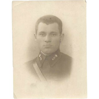 Puna -armeijan lääketieteellinen luutnantti henkilökohtainen valokuva. Espenlaub militaria