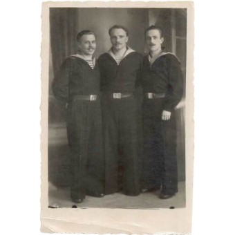 Punainen laivasto sotaa esitti kuvan rannikkotykistöhenkilöstöstä. Espenlaub militaria