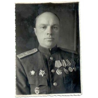Sovjet-kolonel met hoge decoraties foto -mermany. Espenlaub militaria