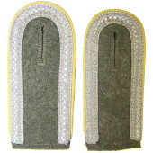 M 40 Unteroffizier of Signals shoulderstraps