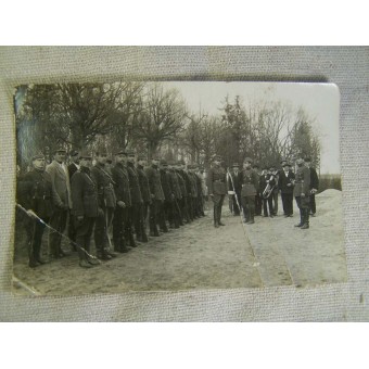 5 foton tillhörde en lettisk officer från SS i 15th Waffen Gren.r Div. SS. Espenlaub militaria