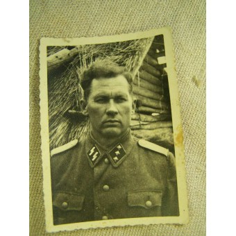 5 Fotos gehörten einem lettischen Offizier der SS in der 15. Waffen-Gren.r-Div. SS. Espenlaub militaria