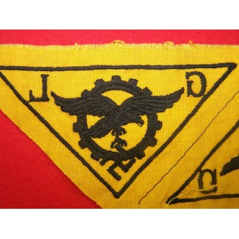 Águila pectoral para el personal técnico de la Luftwaffe con la inscripción G.L.. Espenlaub militaria