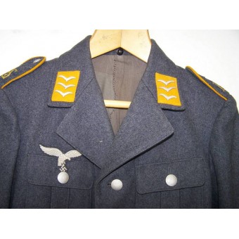 Luftwaffe tuchrock för Obergefreiter från Flieger KriegsSchule.. Espenlaub militaria