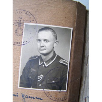 Kolmas Reich Wehrmacht Heer Soldbuch-Sanitater in Stug Brig 301. Espenlaub militaria