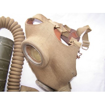 Estland gemaakt in 1941 jaar gasmask met zijn oorspronkelijke tas. Erg zeldzaam!!. Espenlaub militaria